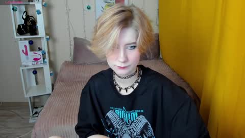 Snapshot of julescrown chatting on 01.15.25 Jules online show from 01.15.25