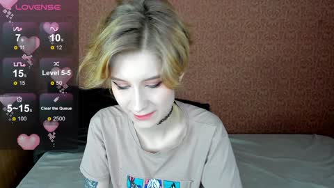 Snapshot of julescrown chatting on 01.22.25 Jules online show from 01.22.25