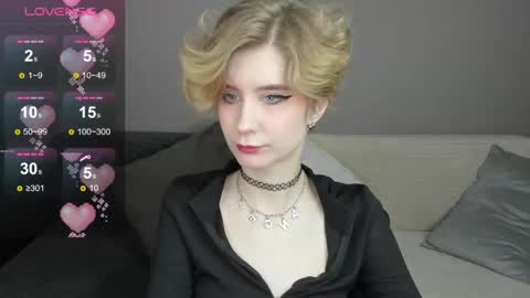 Snapshot of julescrown chatting on 02.23.25 Jules online show from 02.23.25