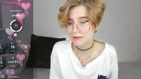 Snapshot of julescrown chatting on 02.24.25 Jules online show from 02.24.25