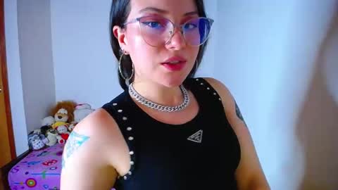 Snapshot of juli05star chatting on 10.05.25 Juliana online show from 10.05.25