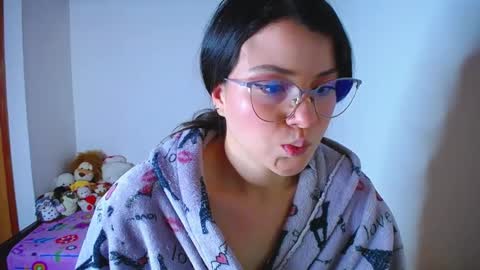 Snapshot of juli05star chatting on 10.05.25 Juliana online show from 10.05.25