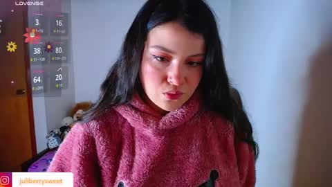 Snapshot of juli05star chatting on 10.12.25 Juliana online show from 10.12.25