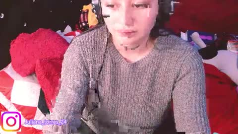 Snapshot of juli_69 chatting on 12.16.24  Juliana Torres  online show from 12.16.24