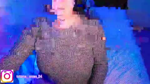 Snapshot of juli_69 chatting on 01.14.25  Juliana Torres  online show from 01.14.25