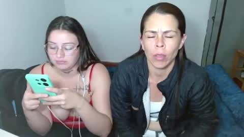 Snapshot of juli_69 chatting on 02.13.25  Juliana Torres  online show from 02.13.25