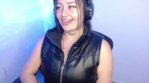 Snapshot of juli_69 chatting on 02.18.25  Juliana Torres  online show from 02.18.25