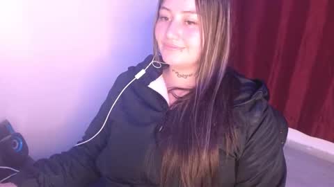 Snapshot of juli_69 chatting on 02.26.25  Juliana Torres  online show from 02.26.25