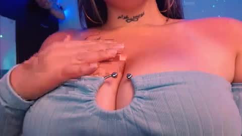 Snapshot of juli_69 chatting on 03.12.25  Juliana Torres  online show from 03.12.25