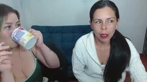 Snapshot of juli_69 chatting on 09.12.25  Juliana Torres  online show from 09.12.25