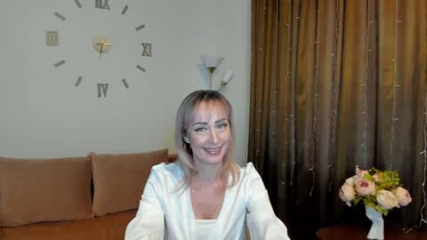 julia__cherry_ online show from 12.23.24