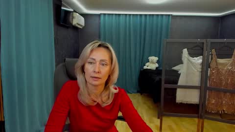julia__cherry_ online show from 10.25.25