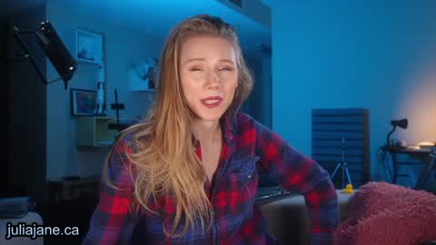 Julia Jane online show from 01.05.25