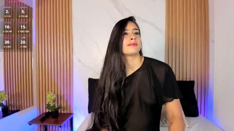 Snapshot of julia_martinezz_ chatting on 04.10.26 J U L IA M A R T I N E Z online show from 04.10.26