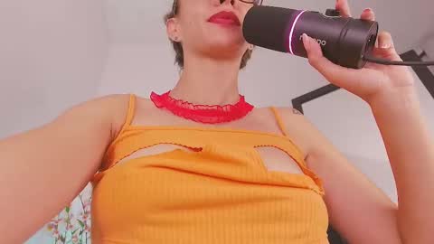 Snapshot of julia_roberts420 chatting on 02.09.25 Julia Schedule 10 pm to 4 am GTM-5 online show from 02.09.25