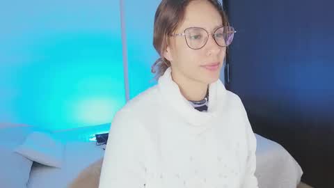 Snapshot of julia_roberts420 chatting on 09.16.25 Julia Schedule 10 pm to 4 am GTM-5 online show from 09.16.25