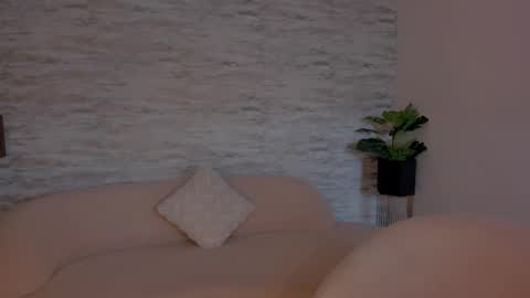 Snapshot of juliabelle_ chatting on 10.08.25 Julia Belle online show from 10.08.25