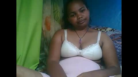 Snapshot of juliah02 chatting on 01.23.25 juliah02 online show from 01.23.25