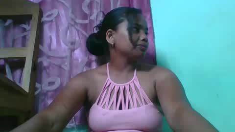 Snapshot of juliah02 chatting on 01.29.25 juliah02 online show from 01.29.25