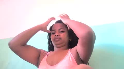 Snapshot of juliah02 chatting on 01.31.25 juliah02 online show from 01.31.25