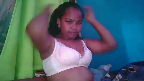 Snapshot of juliah02 chatting on 02.03.25 juliah02 online show from 02.03.25