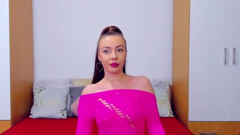 juliahaiee online show from 02.22.25