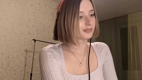 Snapshot of juliahupman chatting on 03.09.26 Kate online show from 03.09.26