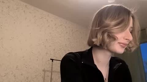 Snapshot of juliahupman chatting on 03.10.26 Kate online show from 03.10.26