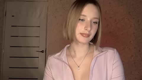 Snapshot of juliahupman chatting on 03.11.26 Kate online show from 03.11.26