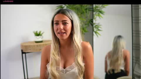 Julia online show from 04.17.26