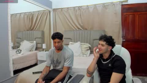 Snapshot of julian_billy chatting on 02.19.25 julian billy online show from 02.19.25