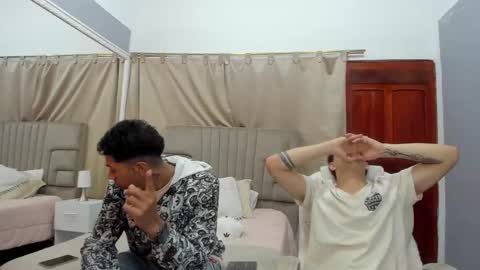 Snapshot of julian_billy chatting on 02.22.25 julian billy online show from 02.22.25