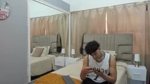 Snapshot of julian_billy chatting on 03.10.25 julian billy online show from 03.10.25