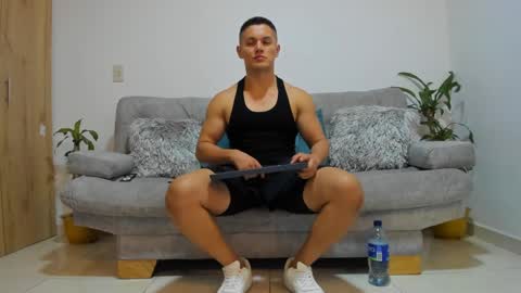 julian_wallace online show from 12.18.24