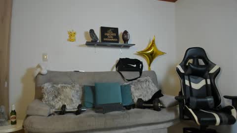 julian_wallace online show from 12.18.25