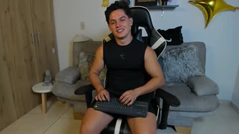 julian_wallace online show from 01.07.26