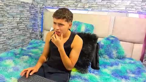 julian online show from 09.30.25