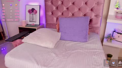 Juli online show from 12.23.24