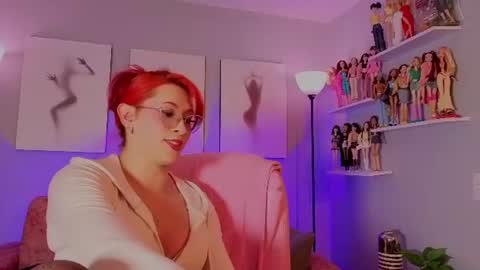 Snapshot of julianna_saenz chatting on 06.21.26 Juliana online show from 06.21.26