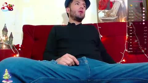 Snapshot of juliano_777 chatting on 12.28.24 Call me Juliano independent model online show from 12.28.24