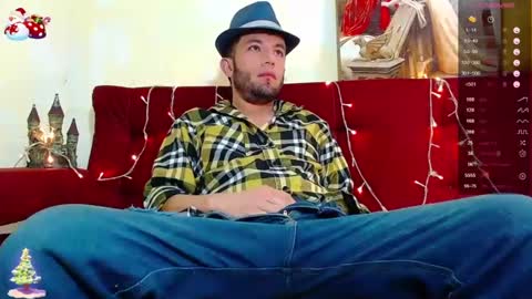 Snapshot of juliano_777 chatting on 12.29.24 Call me Juliano independent model online show from 12.29.24