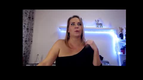 Snapshot of juliapink6 chatting on 02.10.26 Julia online show from 02.10.26