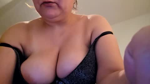 Julie online show from 02.23.26