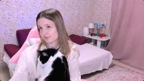 Julie online show from 12.05.24