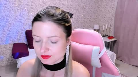 Julie online show from 12.07.24