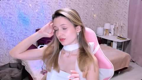 Julie online show from 03.02.25