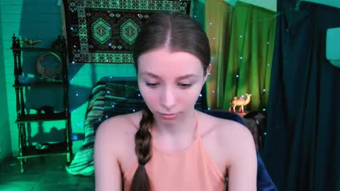 Snapshot of juliedaniel chatting on 04.23.26 juliedaniel online show from 04.23.26