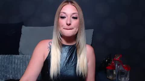 Snapshot of juliediamond chatting on 07.19.26 julia online show from 07.19.26