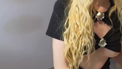 Julia online show from 09.22.25