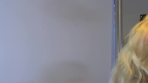 Julia online show from 12.19.25